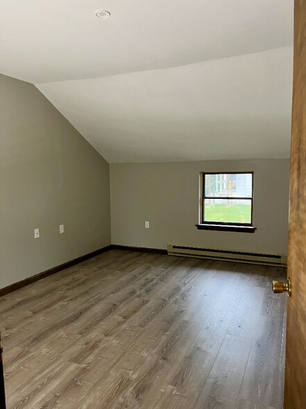 Building Photo - 302 Iron Alley