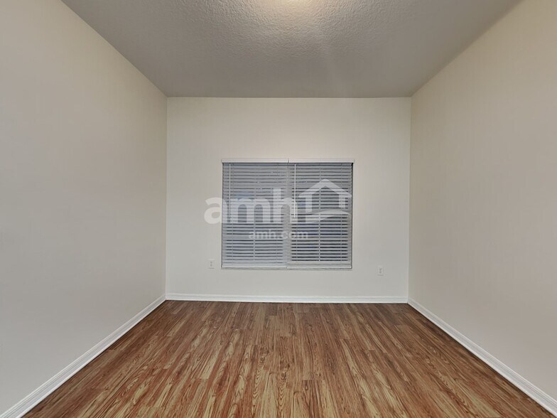 Building Photo - 11124 Creek Haven Dr