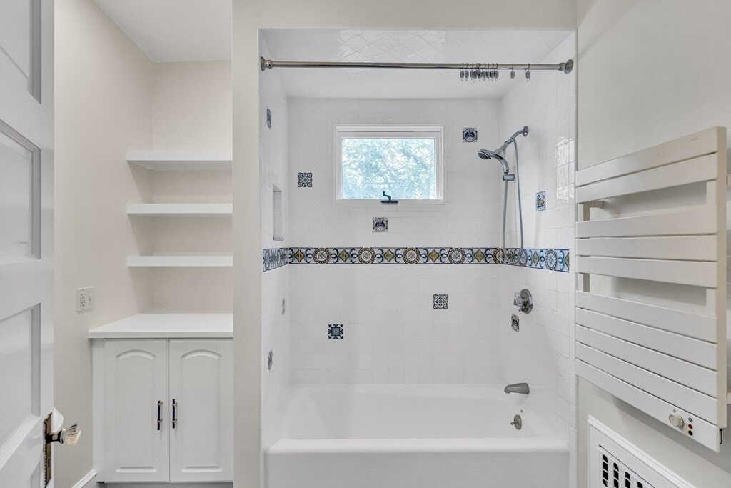 Building Photo - 9 Victoria St