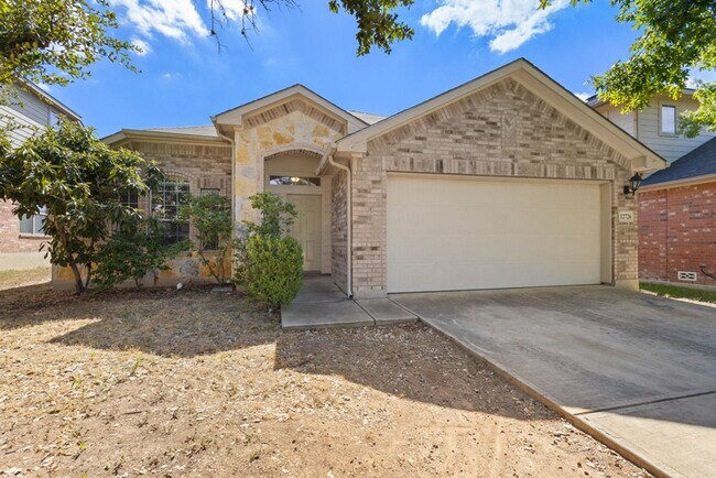 Primary Photo - Charming Home Awaits: Spacious & Modern Li...