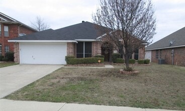 Building Photo - 2100 Cantura Dr