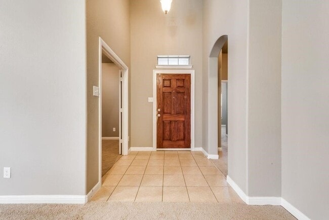 Building Photo - 409 Braewick Dr