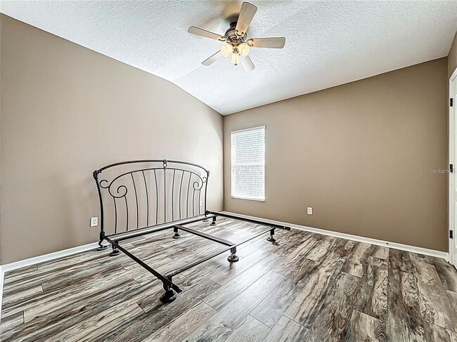 Building Photo - 15811 Fishhawk Falls Dr