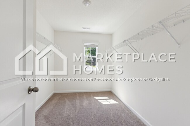 Building Photo - 702 Newtons Wy