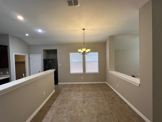 Building Photo - 922 Fulbourne Dr