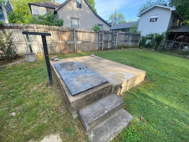 Building Photo - 3 Bedroom/1 Bathroom Home in Midtown Jones...