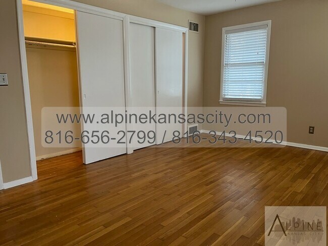 Building Photo - Spacious One Level Home on HUGE LOT!