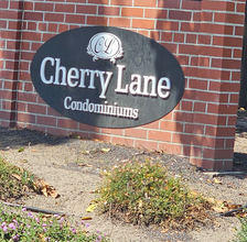 Building Photo - 468 Cherry Ln