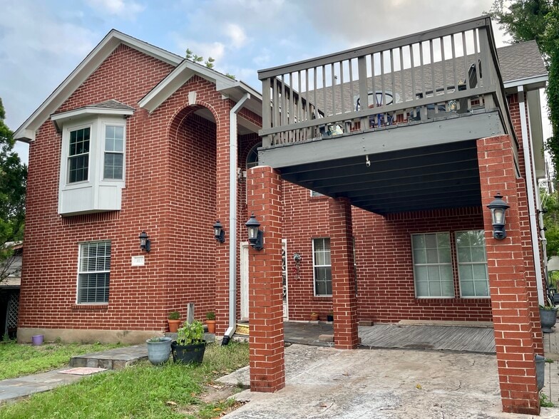 Building Photo - 413 Lightsey Rd