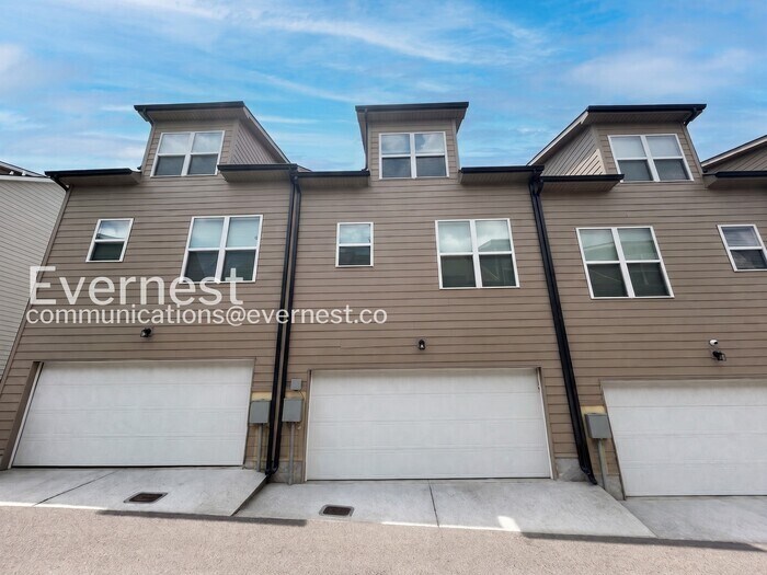 Building Photo - 2760 Sparrowgap Trl