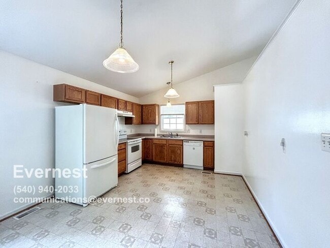 Building Photo - 336 12th St