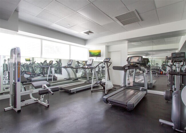 Building Photo - 5900 Collins Ave