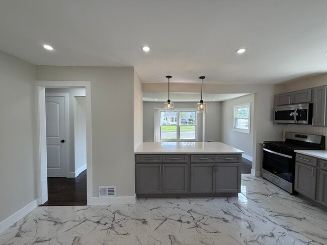 Building Photo - 1471 Frances Ln
