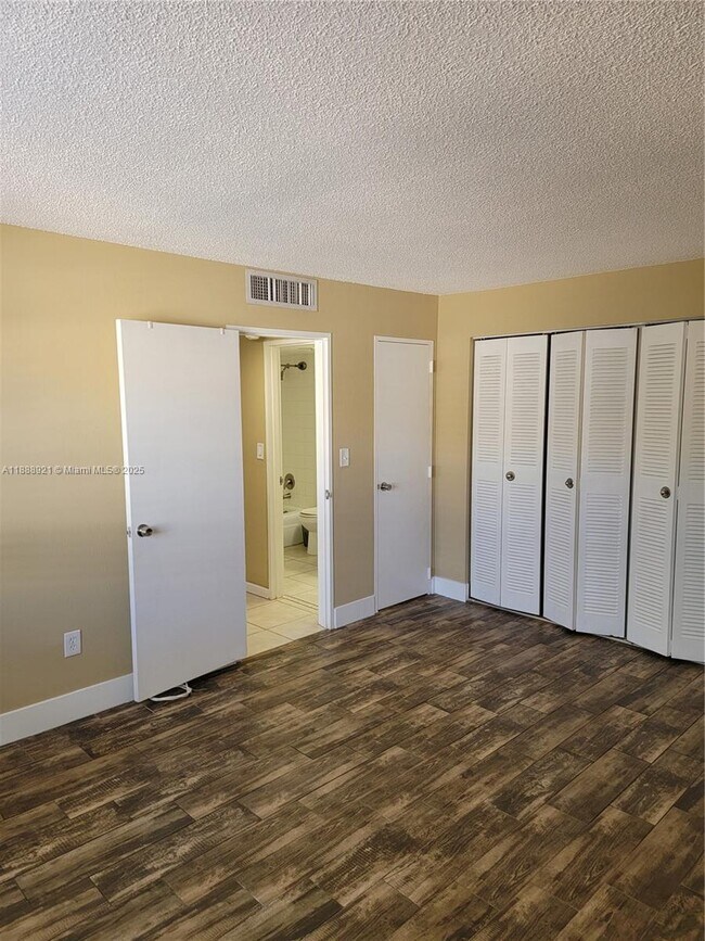 Building Photo - 4440 NW 79th Ave