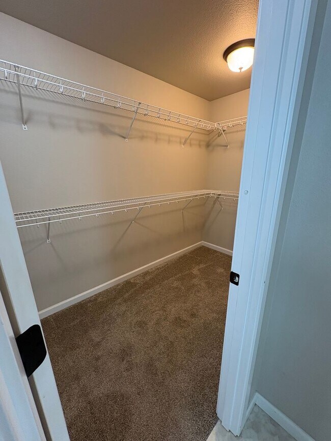 Building Photo - Home for Rent in Quincy