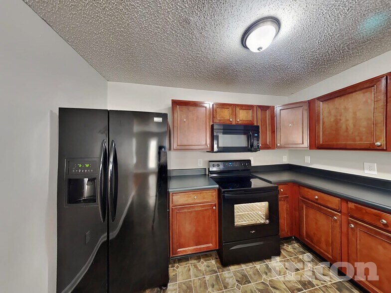 Building Photo - 901 Skywatch Ln