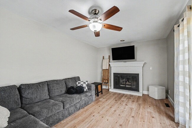 Building Photo - 51222 Crooked Oak Dr