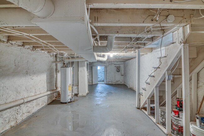 Building Photo - 4834 Olive St