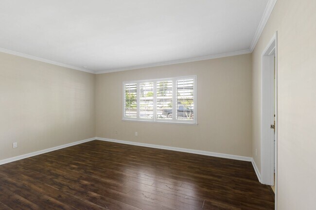 Building Photo - Welcome to this Beautiful Ranch-Style Home...