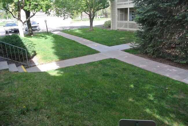 Building Photo - 1 Bedroom 1 Bath in Woodside Village