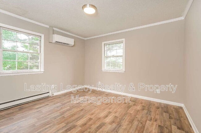 Building Photo - 717 Milling Rd