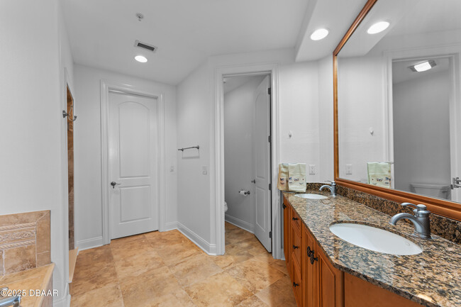 Building Photo - 2450 N Ocean Shore Blvd