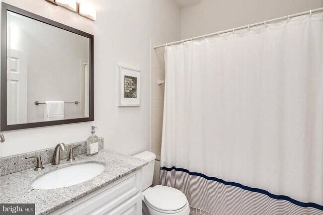 Building Photo - 1612 5th St NW