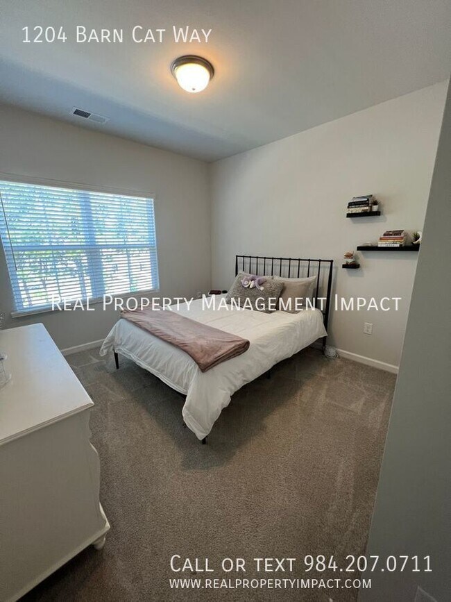 Building Photo - 1204 Barn Cat Way