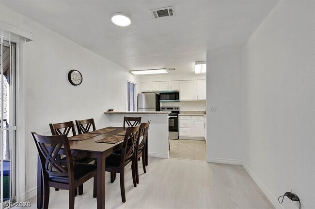 Building Photo - 5493 Indian River Dr