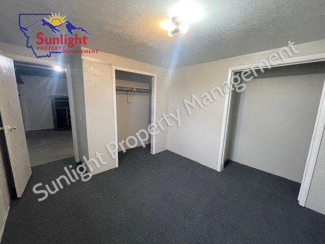 Building Photo - Spacious 4-Bed, 2-Bath Home for Rent in Joliet