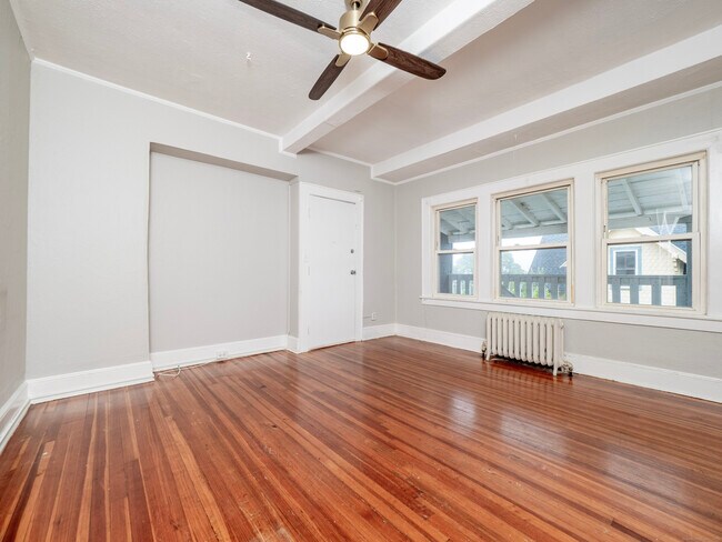 Building Photo - 33 Seaview Ave