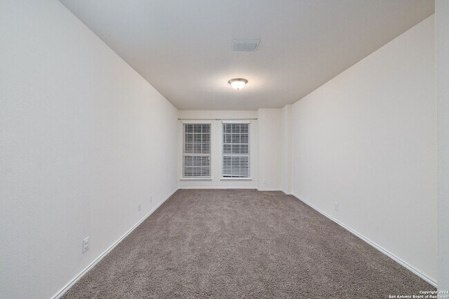 Building Photo - 10543 Rhyder Ridge
