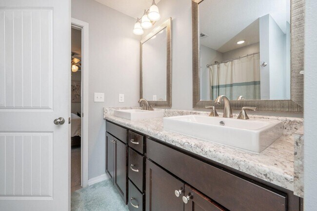 Building Photo - 202 Wainwright Dr