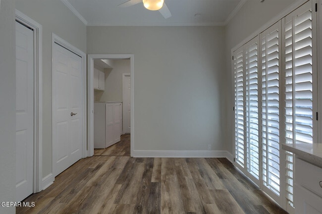Building Photo - 6167 Los Felinos Cir