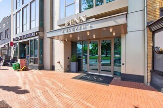 Building Photo - Stunning 2BR/2BA Luxury Condo // Capitol Hill Views // Garage Parking included