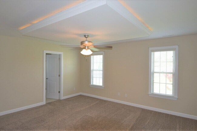 Building Photo - 55 Imperial Dr