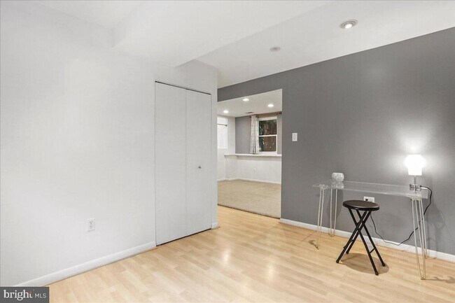 Building Photo - 2653 Fanieul Hall Ct