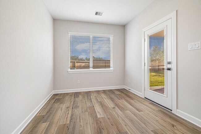 Building Photo - 6107 White Spruce Dr