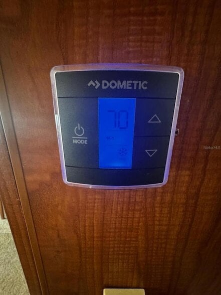 Building Photo - 15482 Mapletree Dr