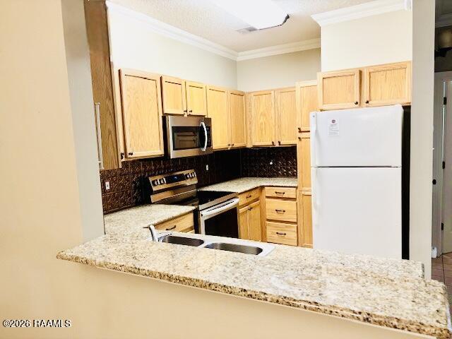 Building Photo - 4464 Highland Rd