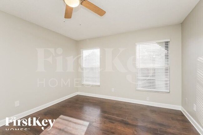 Building Photo - 1136 Creek Woods Cir