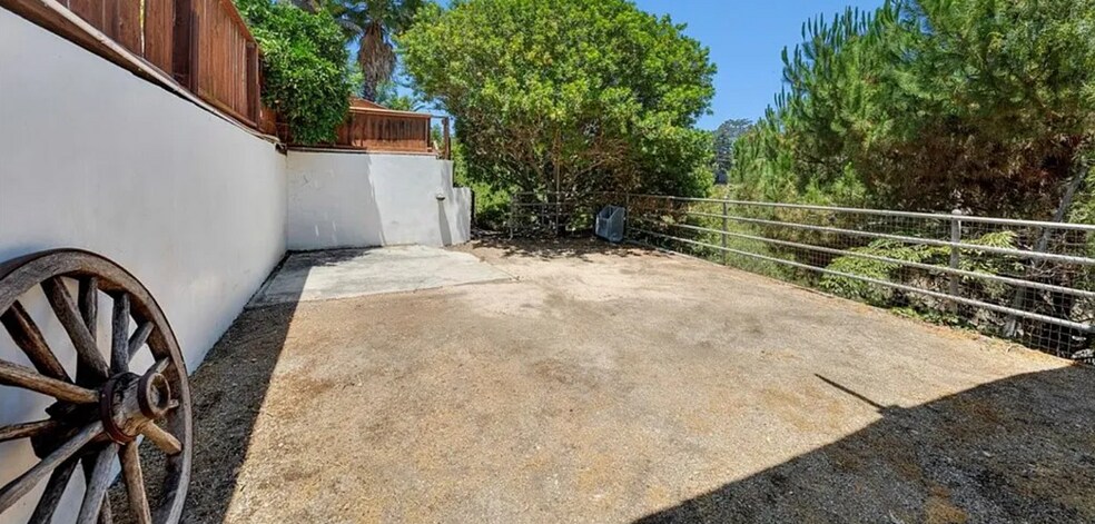 Building Photo - 4515 Sugarhill Dr