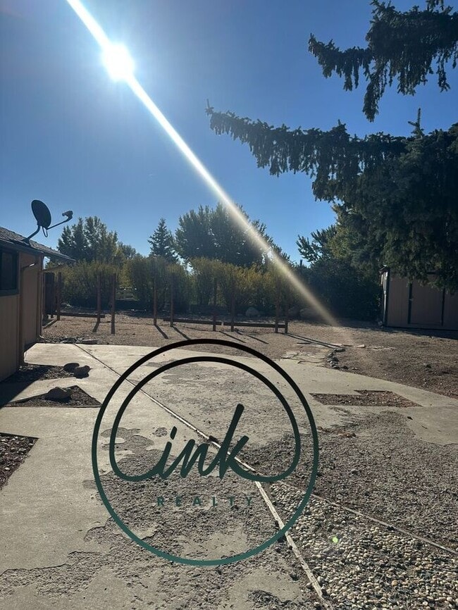 Building Photo - Spacious Corner Lot near Foothills