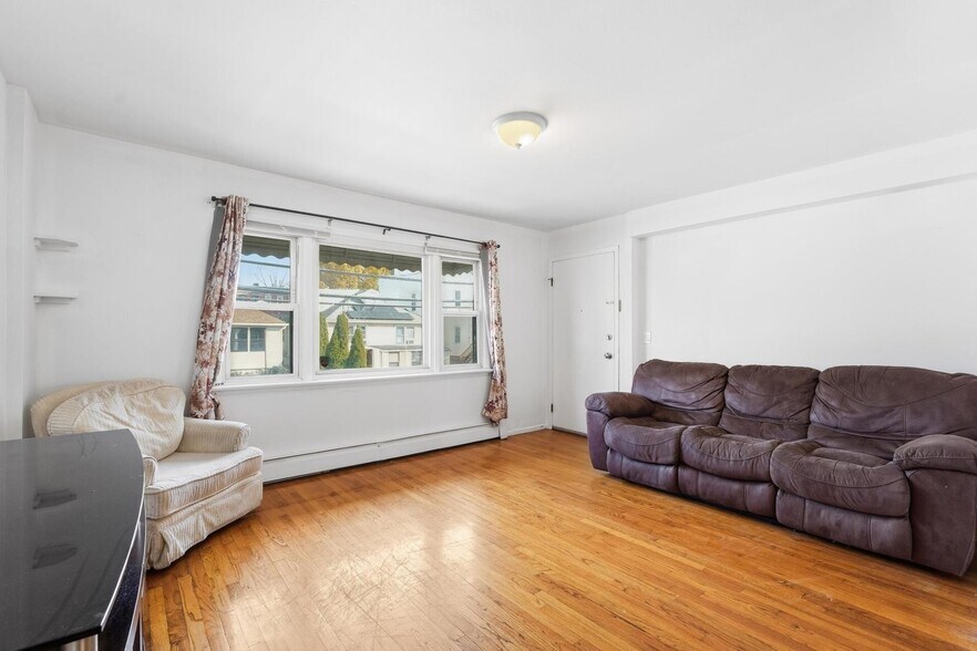 Building Photo - 41 Alan Terrace