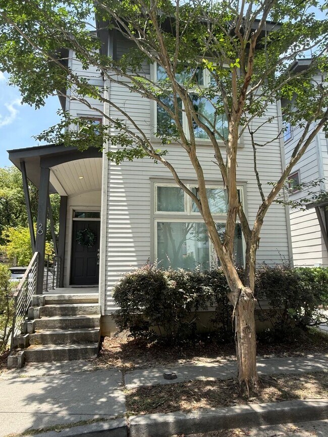 Building Photo - 2 Bed 2.5 Bath Minutes from Downtown Charleston!