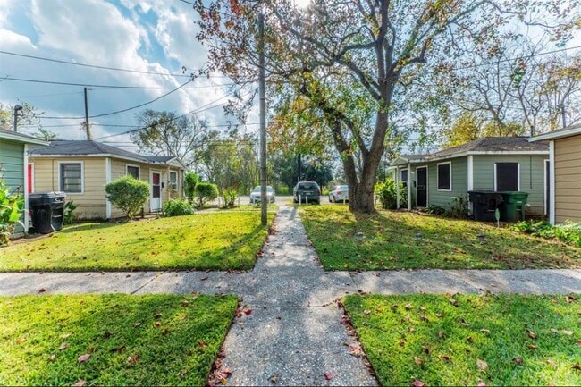 Building Photo - 4753 Mallow St