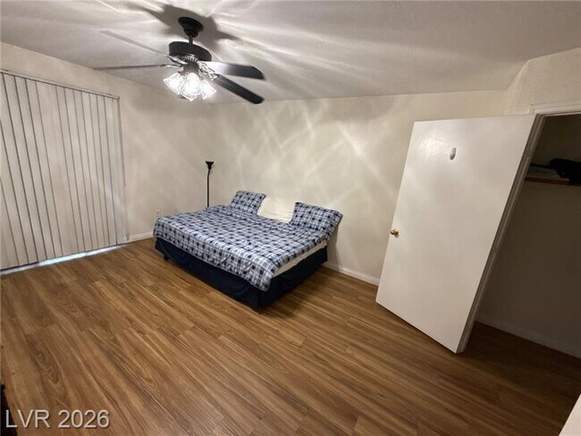 Building Photo - 4555 E Sahara Ave