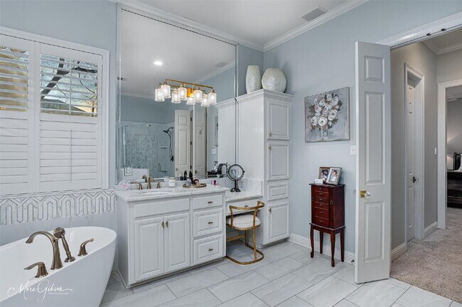 Building Photo - 1310 Bay Ridge Dr