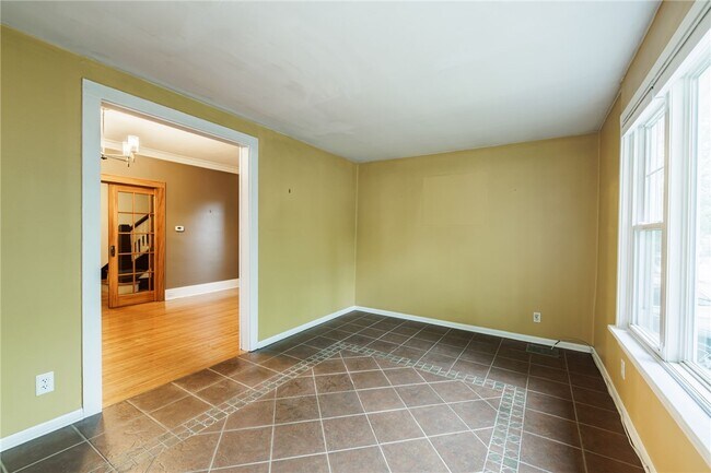 Building Photo - 100 Highland Ave