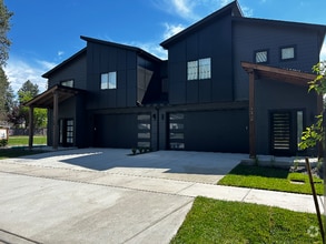 Building Photo - 4178 N Honeysuckle Dr